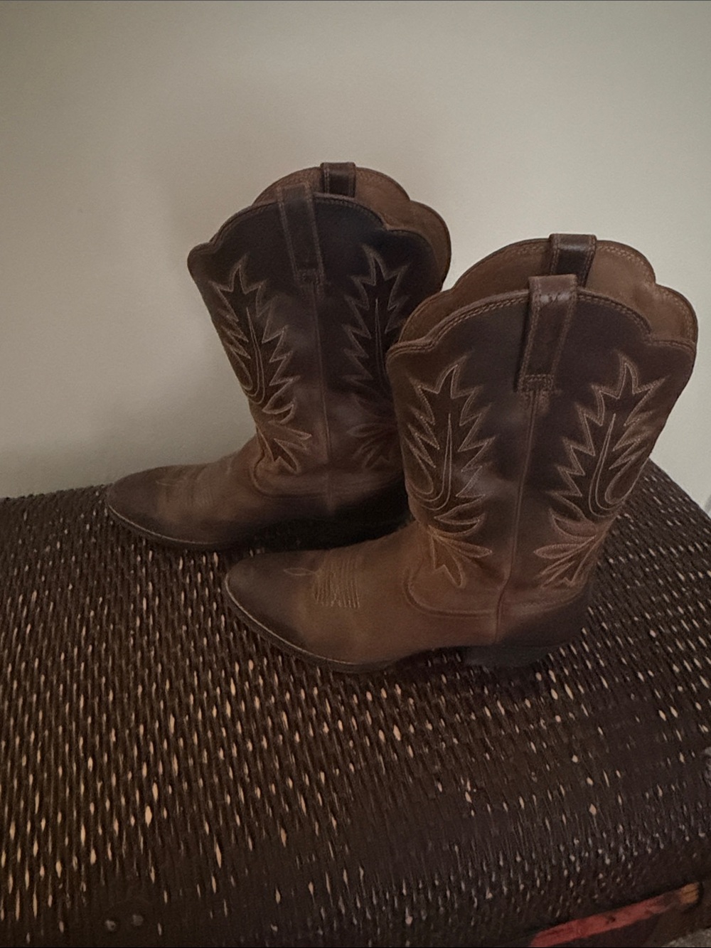 Ariat Classic Brown Leather Cowboy Boots - Picture 5 of 7